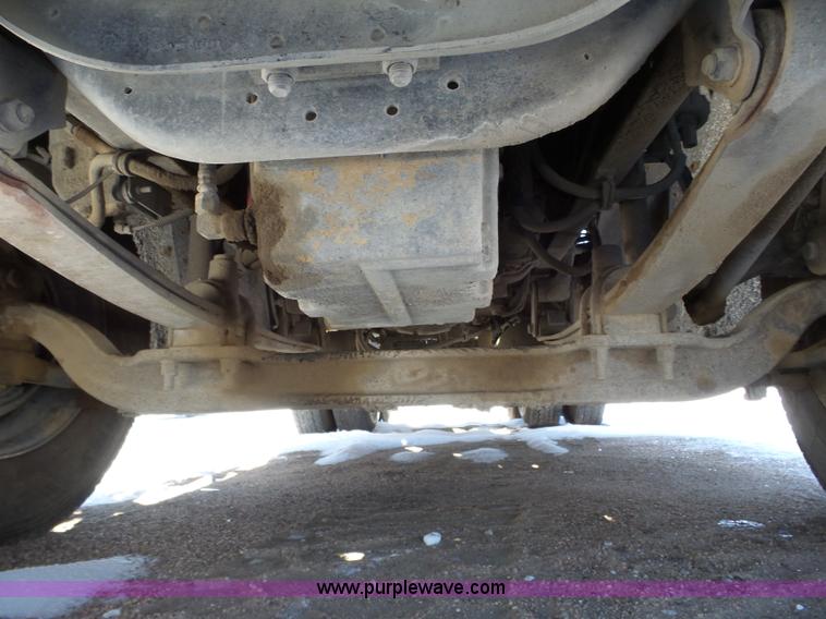 image for item J8802 2000 Freightliner Century Class semi truck