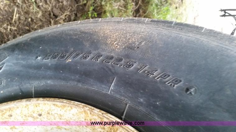 image for item K5335 2005 Wabash dry van trailer