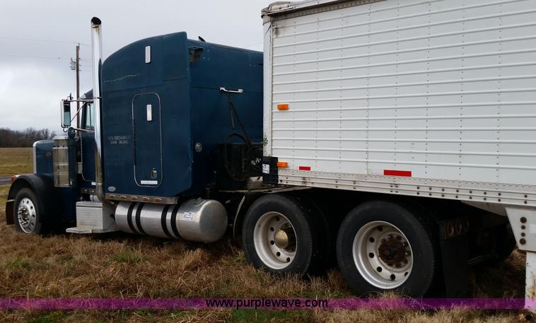 image for item K5388 1994 Peterbilt 379 semi truck