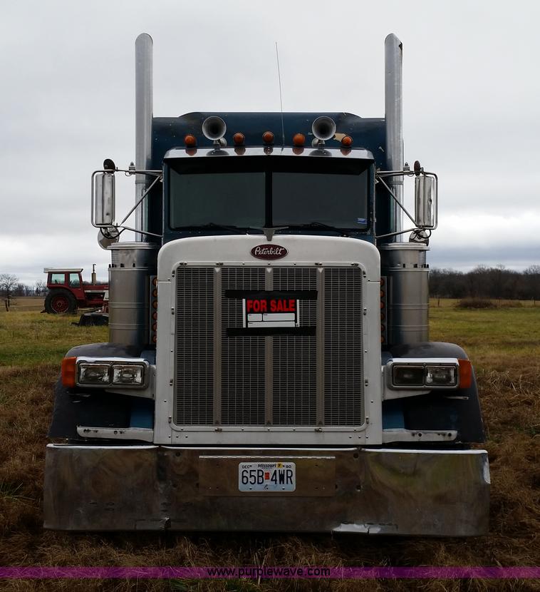image for item K5388 1994 Peterbilt 379 semi truck