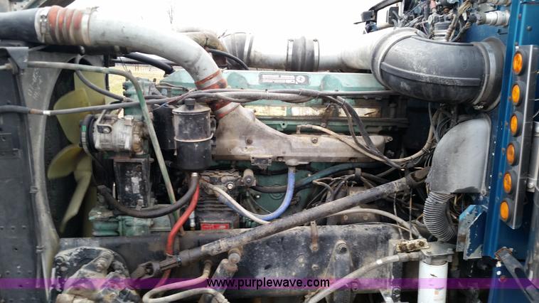 image for item K5388 1994 Peterbilt 379 semi truck