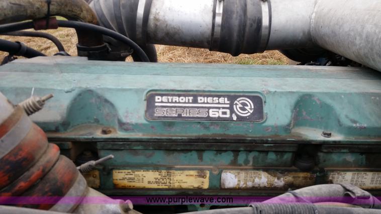 image for item K5388 1994 Peterbilt 379 semi truck