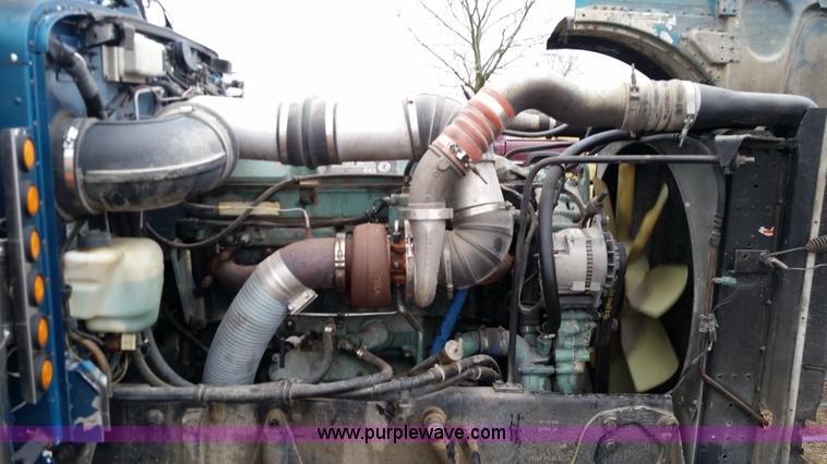 image for item K5388 1994 Peterbilt 379 semi truck