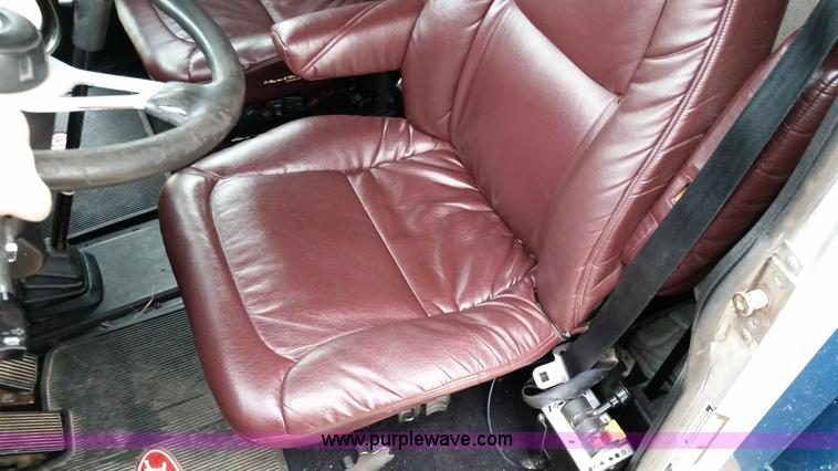 image for item K5388 1994 Peterbilt 379 semi truck