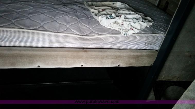 image for item K5388 1994 Peterbilt 379 semi truck