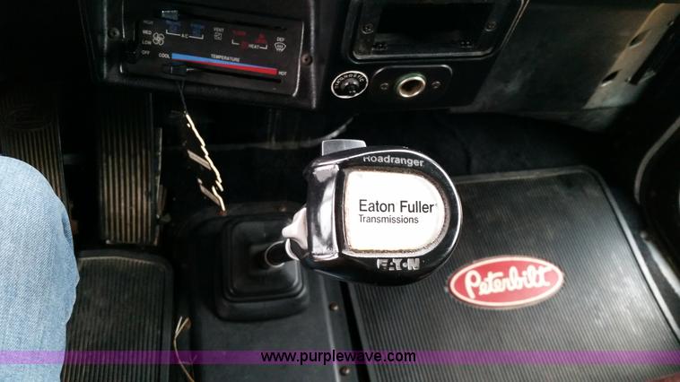 image for item K5388 1994 Peterbilt 379 semi truck