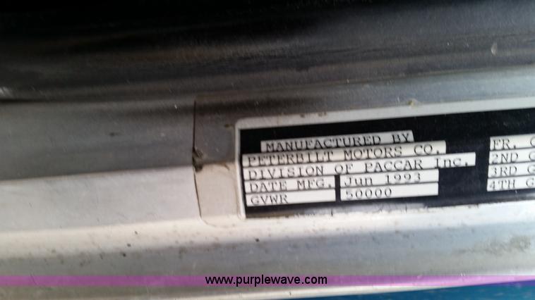 image for item K5388 1994 Peterbilt 379 semi truck