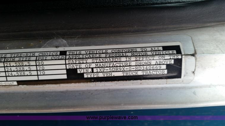 image for item K5388 1994 Peterbilt 379 semi truck