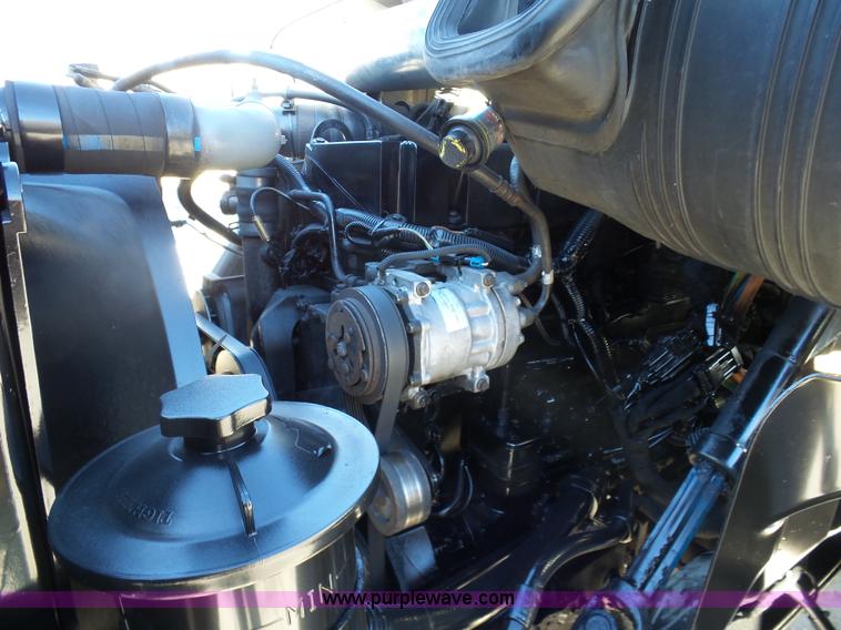 image for item K5493 2005 International TranStar 8600 semi truck