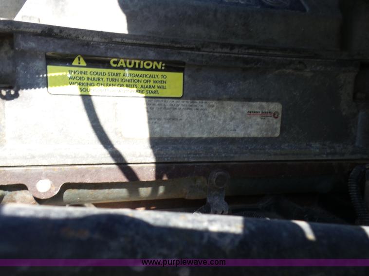 image for item L1509 2005 Freightliner Columbia semi truck