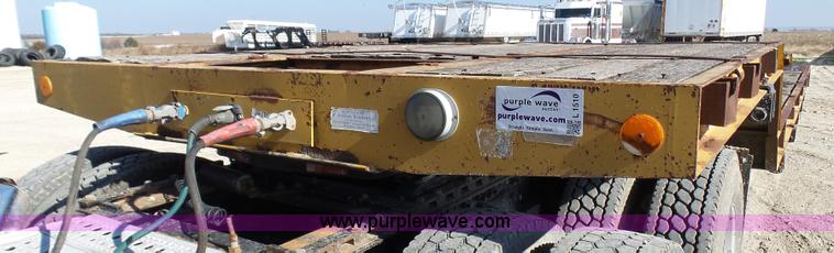image for item L1510 1997 Dynaweld drop deck trailer