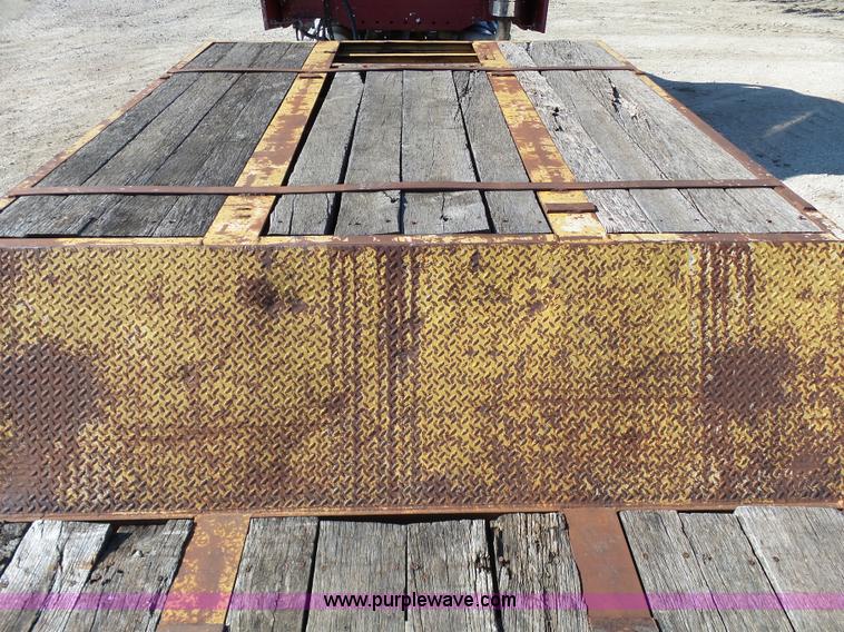 image for item L1510 1997 Dynaweld drop deck trailer