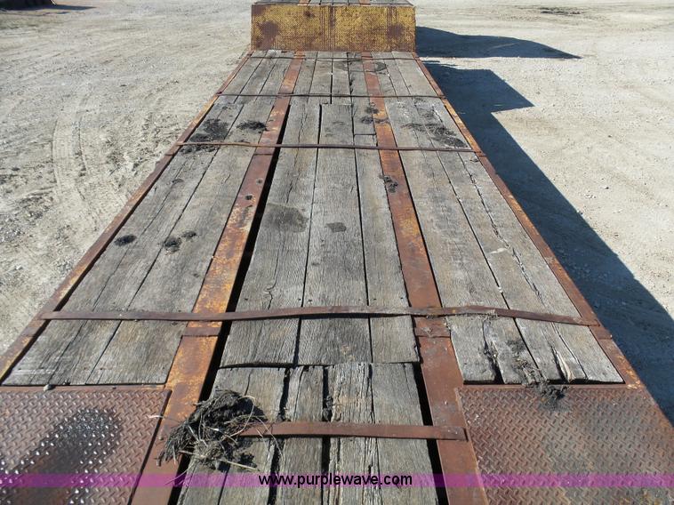 image for item L1510 1997 Dynaweld drop deck trailer