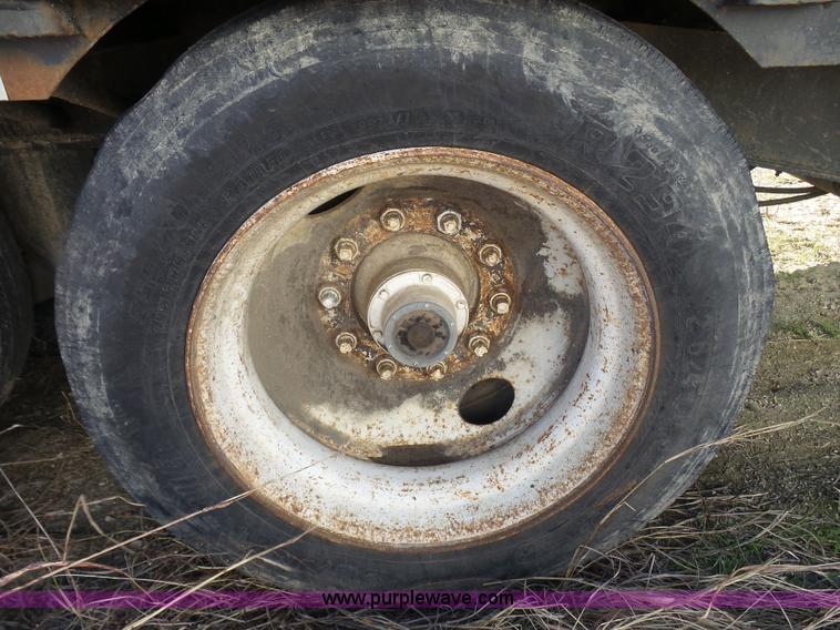 image for item L1511 1987 Transcraft drop deck trailer