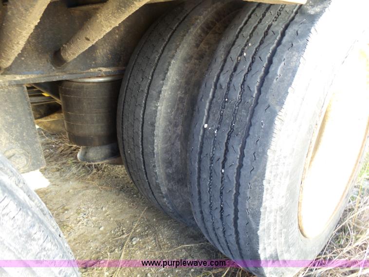 image for item L1511 1987 Transcraft drop deck trailer