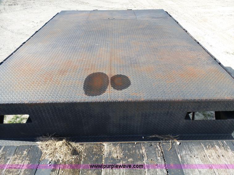 image for item L1511 1987 Transcraft drop deck trailer