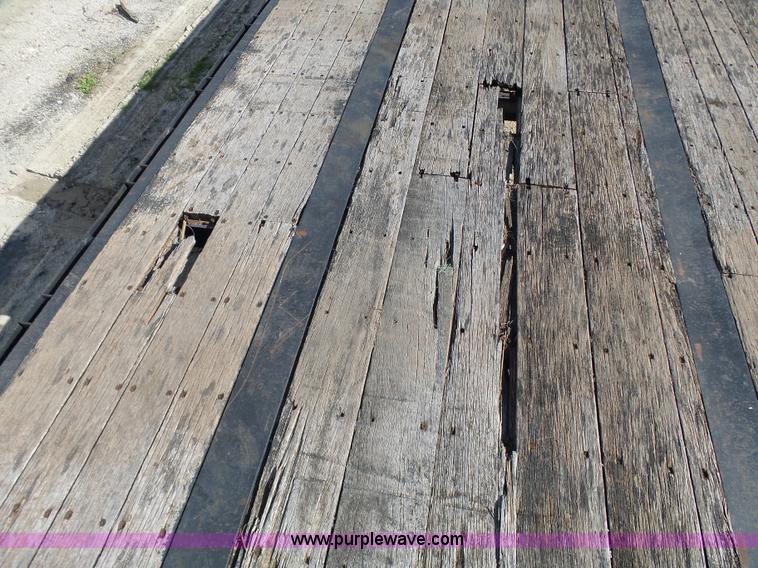 image for item L1511 1987 Transcraft drop deck trailer