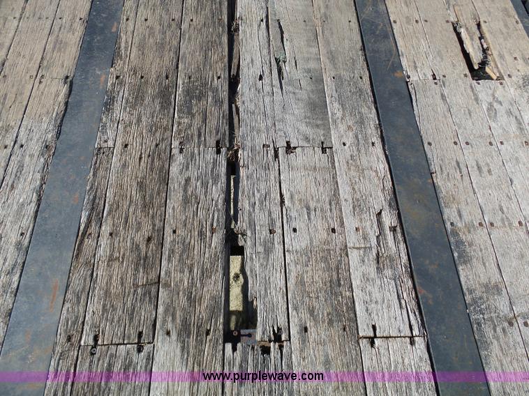 image for item L1511 1987 Transcraft drop deck trailer