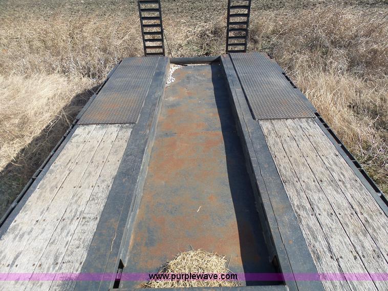 image for item L1511 1987 Transcraft drop deck trailer
