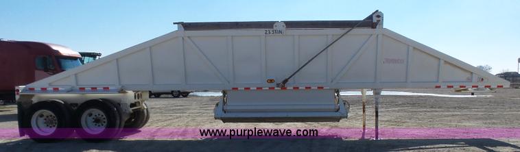 image for item L1513 2007 Ranco bottom dump trailer