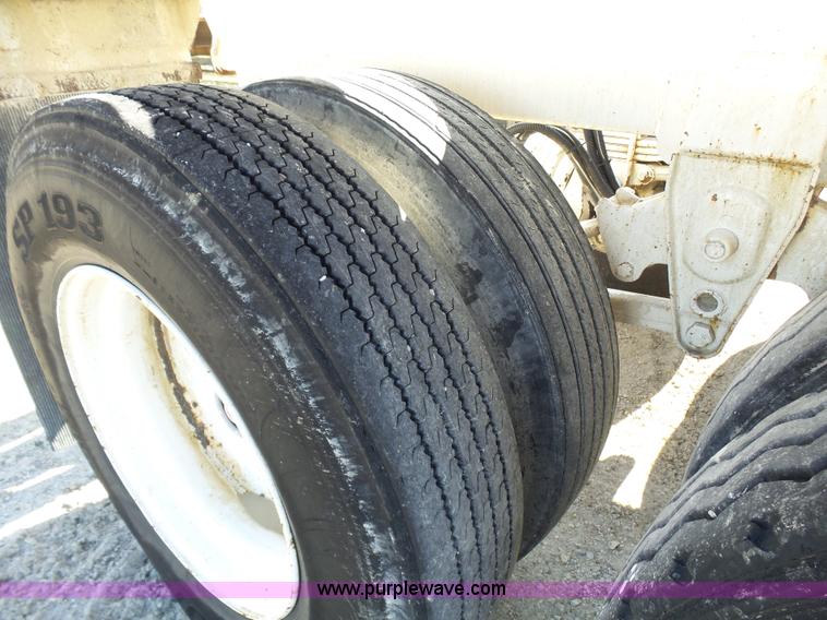 image for item L1513 2007 Ranco bottom dump trailer