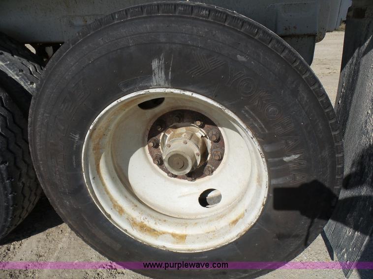 image for item L1513 2007 Ranco bottom dump trailer