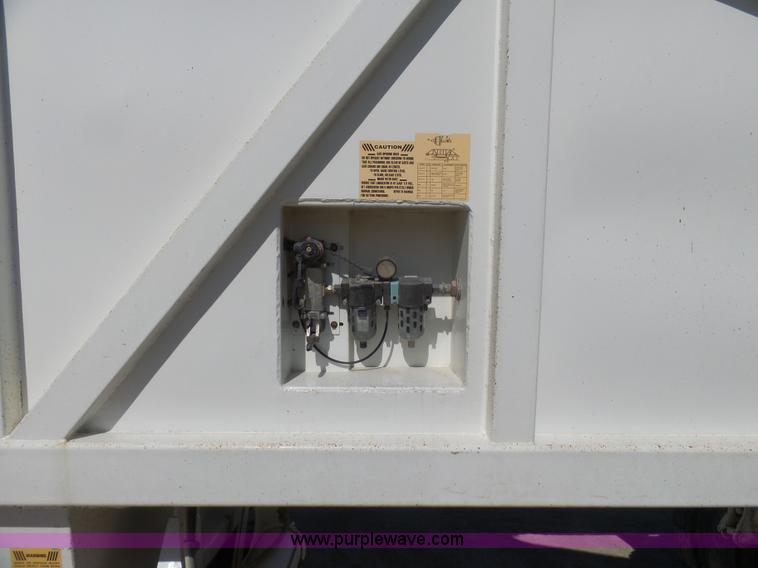 image for item L1513 2007 Ranco bottom dump trailer