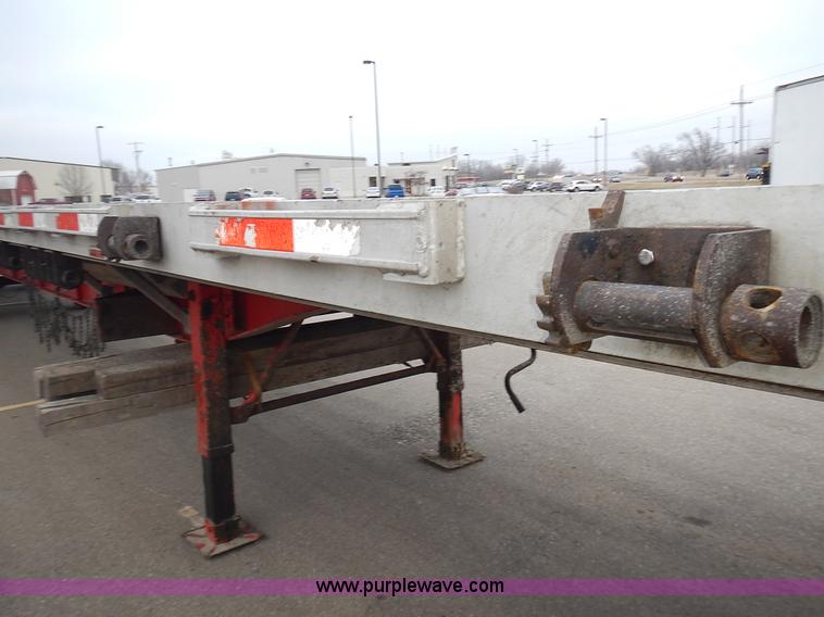 image for item L3617 2004 Transcraft Eagle flatbed trailer