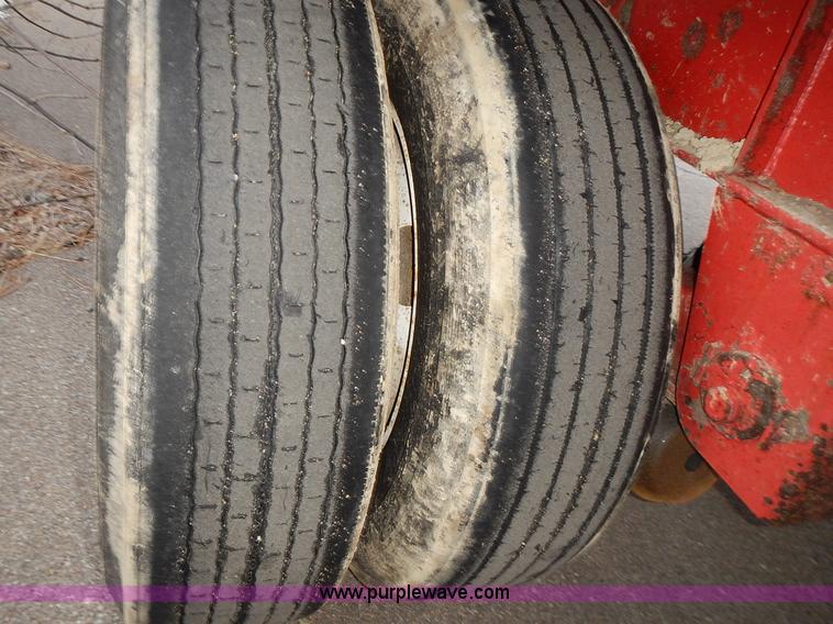 image for item L3617 2004 Transcraft Eagle flatbed trailer