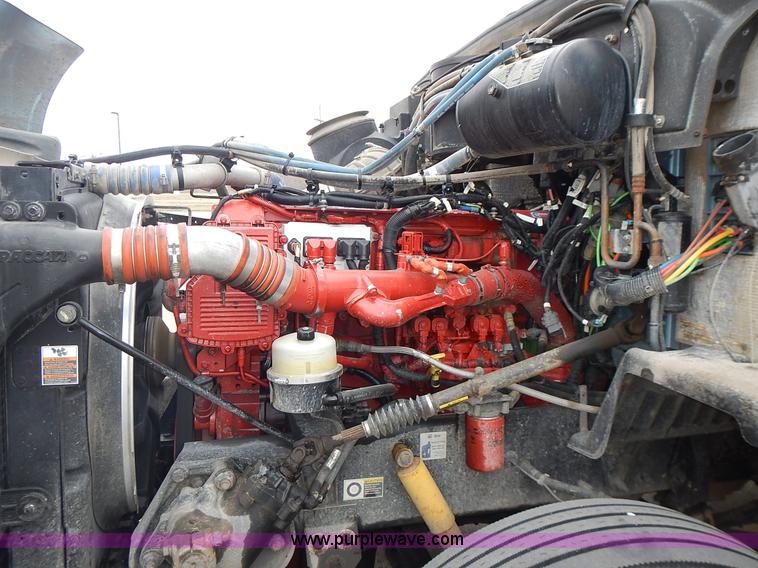 image for item L3619 2010 Peterbilt 387 semi truck