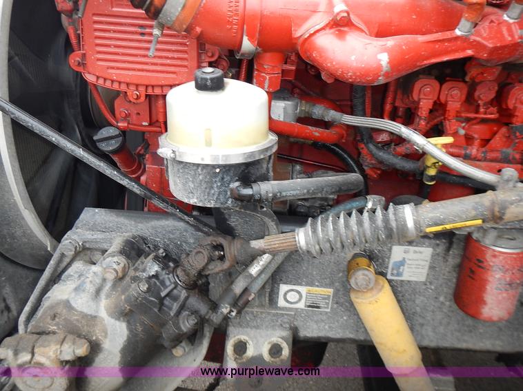 image for item L3619 2010 Peterbilt 387 semi truck