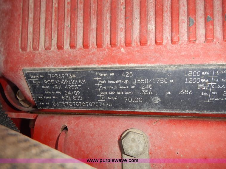 image for item L3619 2010 Peterbilt 387 semi truck