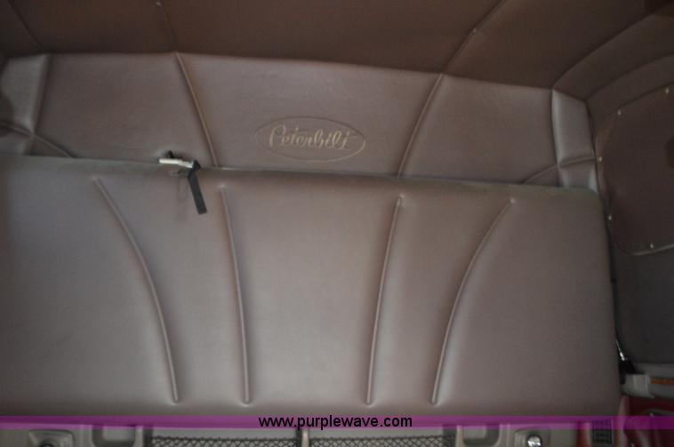 image for item L4594 2006 Peterbilt 387 semi truck