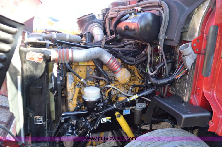 image for item L4594 2006 Peterbilt 387 semi truck