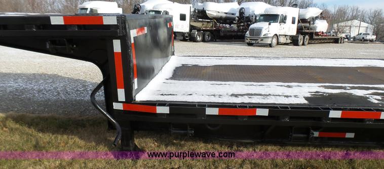 image for item L5391 2002 Doonan drop deck trailer