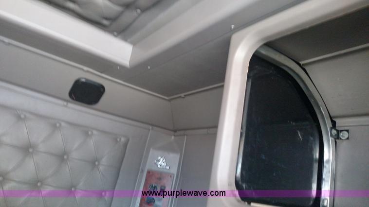 image for item L6094 1995 International F9370 semi truck