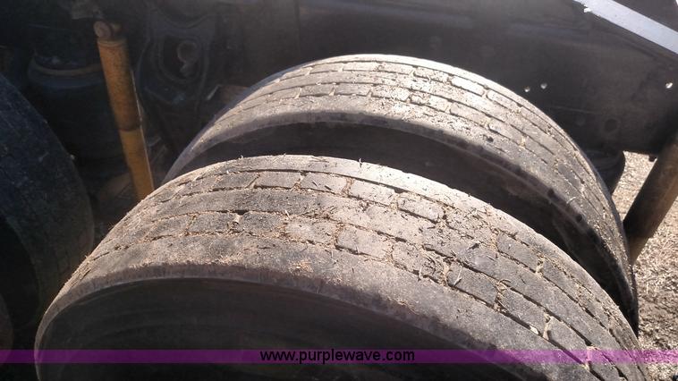 image for item L6094 1995 International F9370 semi truck