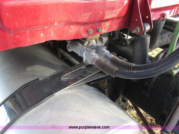 image for item L7001 2010 Freightliner Cascadia semi truck