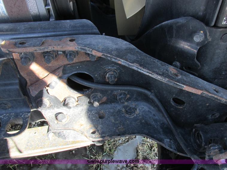 image for item L7001 2010 Freightliner Cascadia semi truck