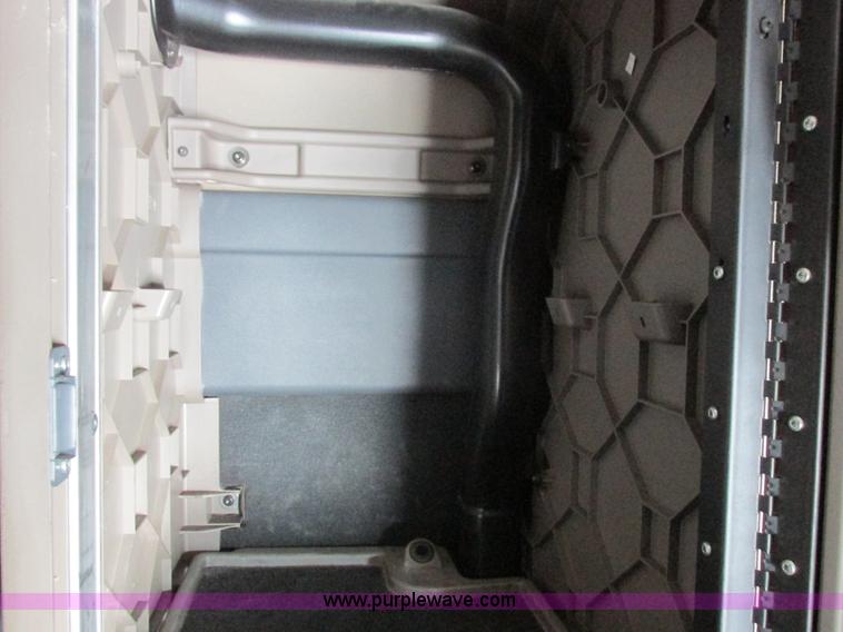 image for item L7001 2010 Freightliner Cascadia semi truck