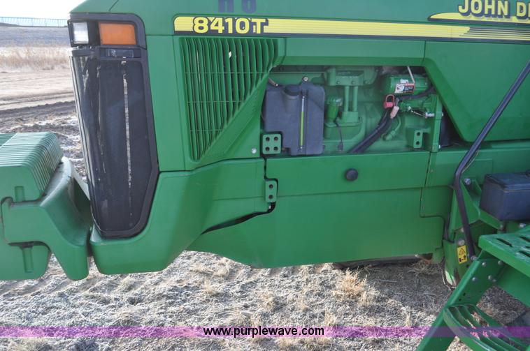 image for item G7102 2001 John Deere 8410T tractor