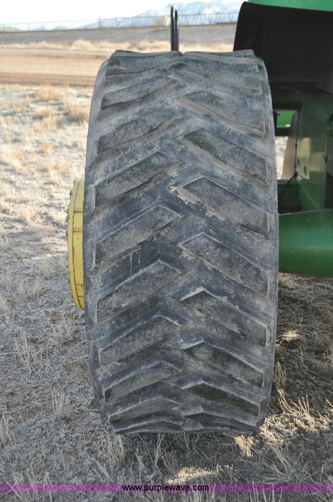 image for item G7102 2001 John Deere 8410T tractor