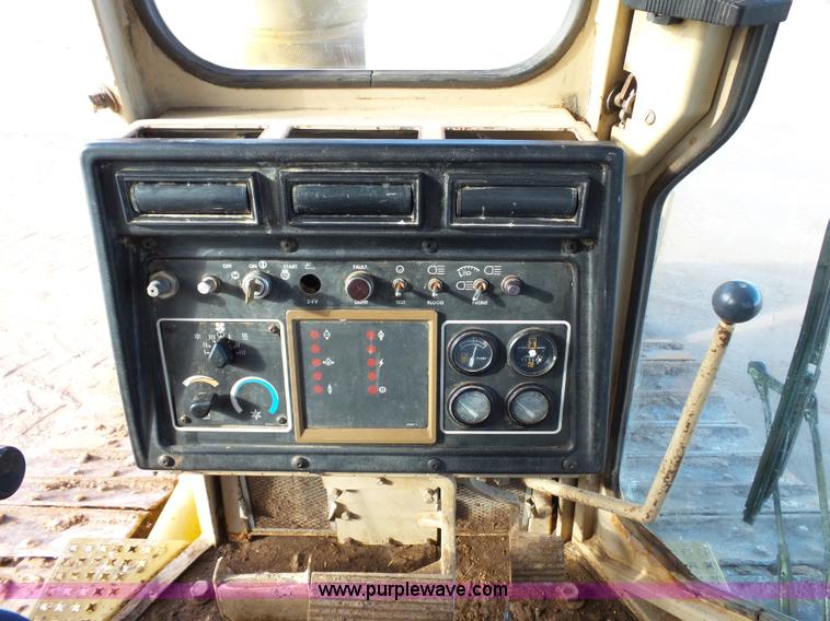 image for item G7103 1992 Caterpillar D5H XL Series II dozer