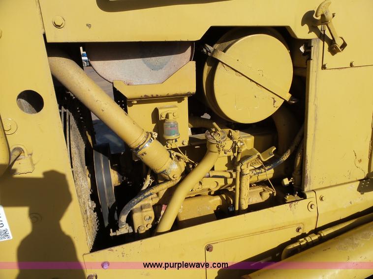 image for item G7103 1992 Caterpillar D5H XL Series II dozer