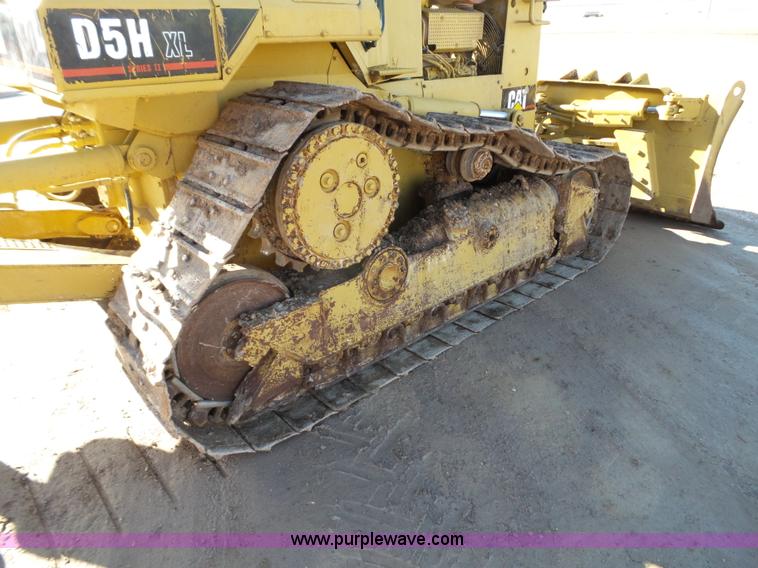 image for item G7103 1992 Caterpillar D5H XL Series II dozer