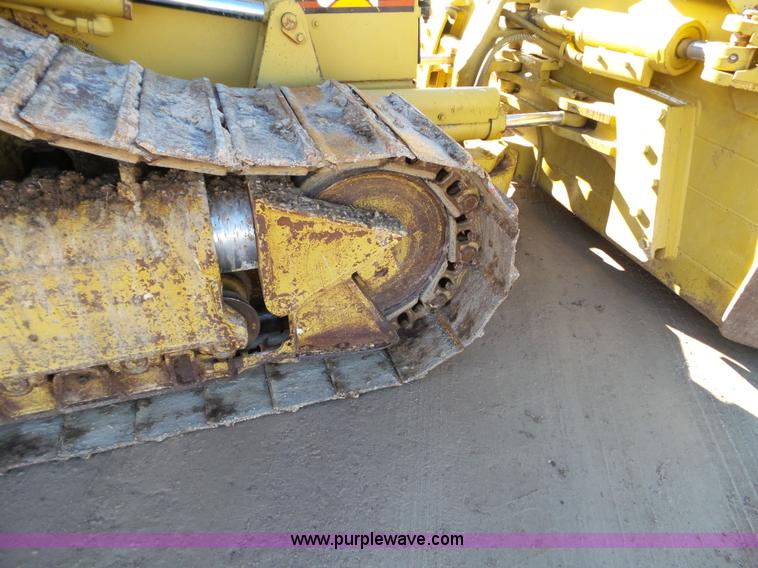 image for item G7103 1992 Caterpillar D5H XL Series II dozer