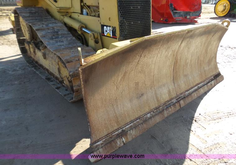 image for item G7103 1992 Caterpillar D5H XL Series II dozer