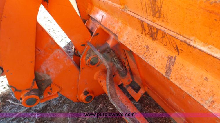 image for item G7104 Kubota M125X MFWD tractor