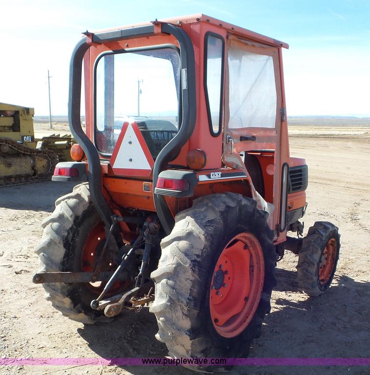 image for item G7105 Kubota L3410 MFWD tractor