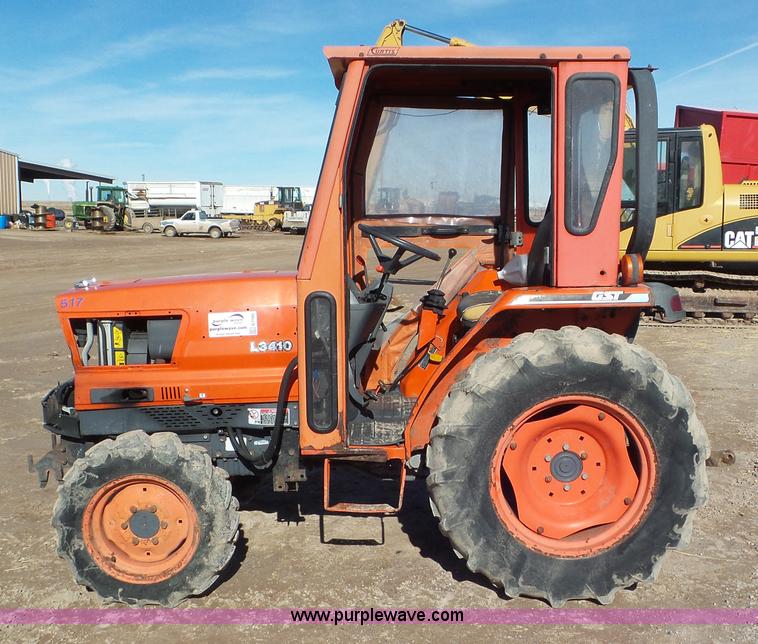 image for item G7105 Kubota L3410 MFWD tractor